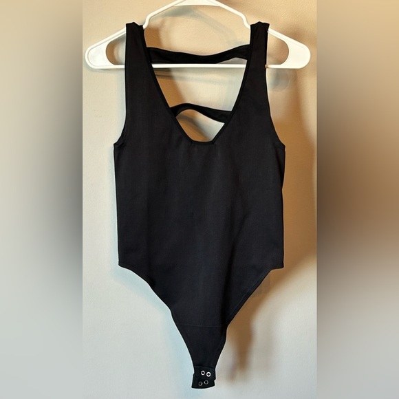 NWOT Anthropologie Valentina Sleeveless Bodysuit with Back Cut Outs - Picture 3 of 6